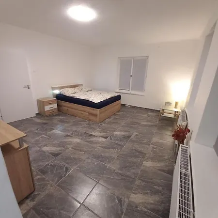 U Jezirka Apartment *
